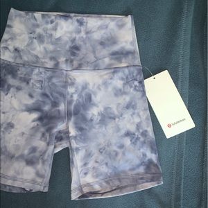 Align HR Short 6” - NWT POPULAR DIAMOND DYE 💟💜🤍